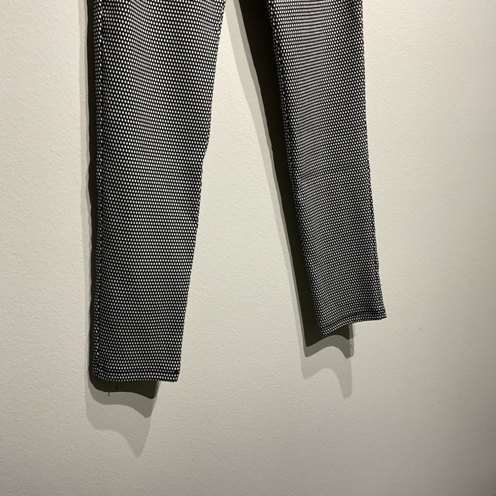 Chocolate Black and White Slim-Fit Trousers Size M. Stretch Fabric. - Picture 5 of 11